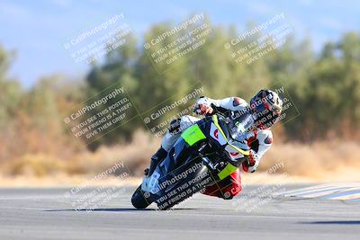 media/Jan-08-2022-SoCal Trackdays (Sat) [[1ec2777125]]/Turn 7 (1035am)/